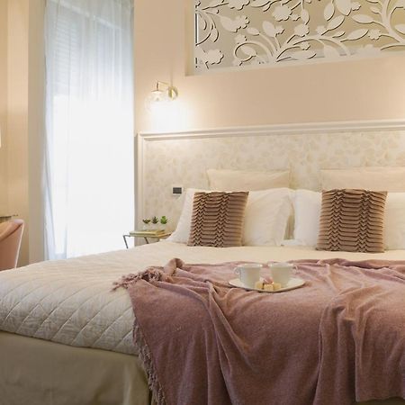 Accanto Al Centro B&B Prato  Bagian luar foto
