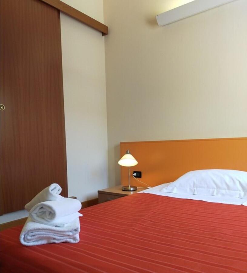 Accanto Al Centro B&B Prato  Bagian luar foto