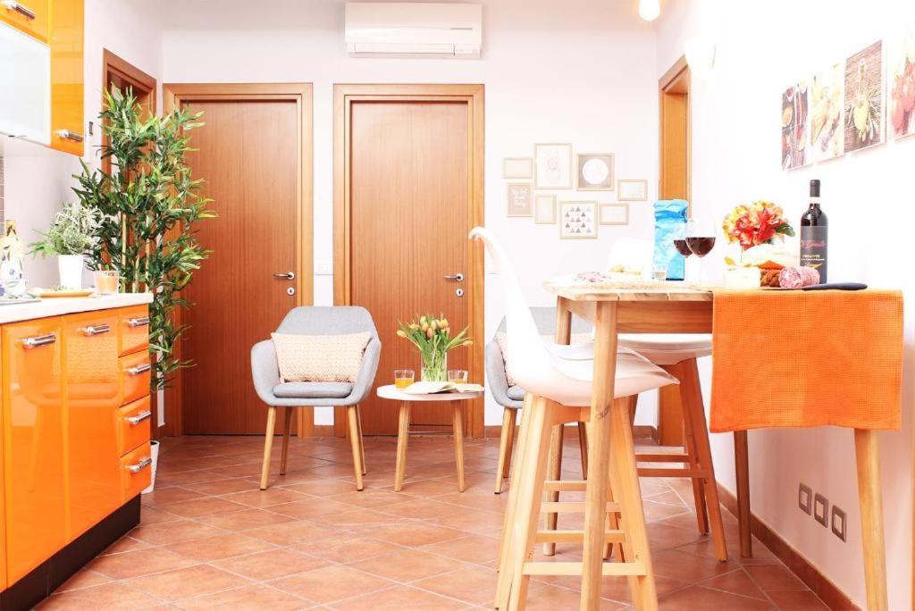 Accanto Al Centro B&B Prato  Bagian luar foto